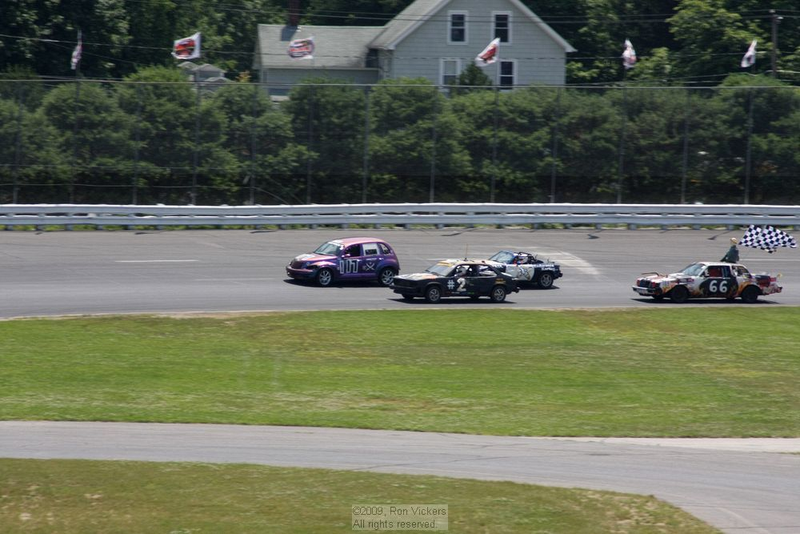 Illustration for article titled The 24 Hours Of LeMons New England 2009 Über Gallery, Part 5